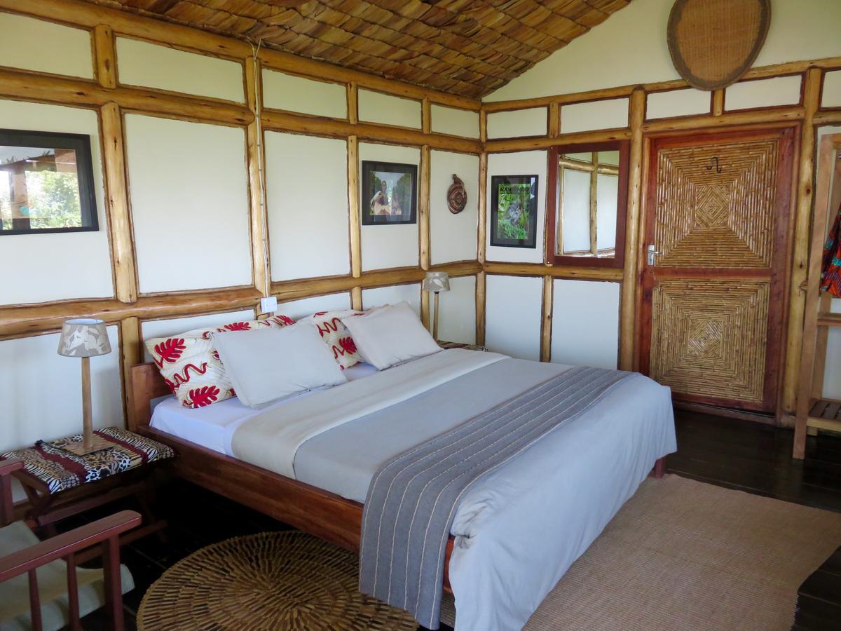 Nkuringo Bwindi Gorilla Lodge Exterior photo